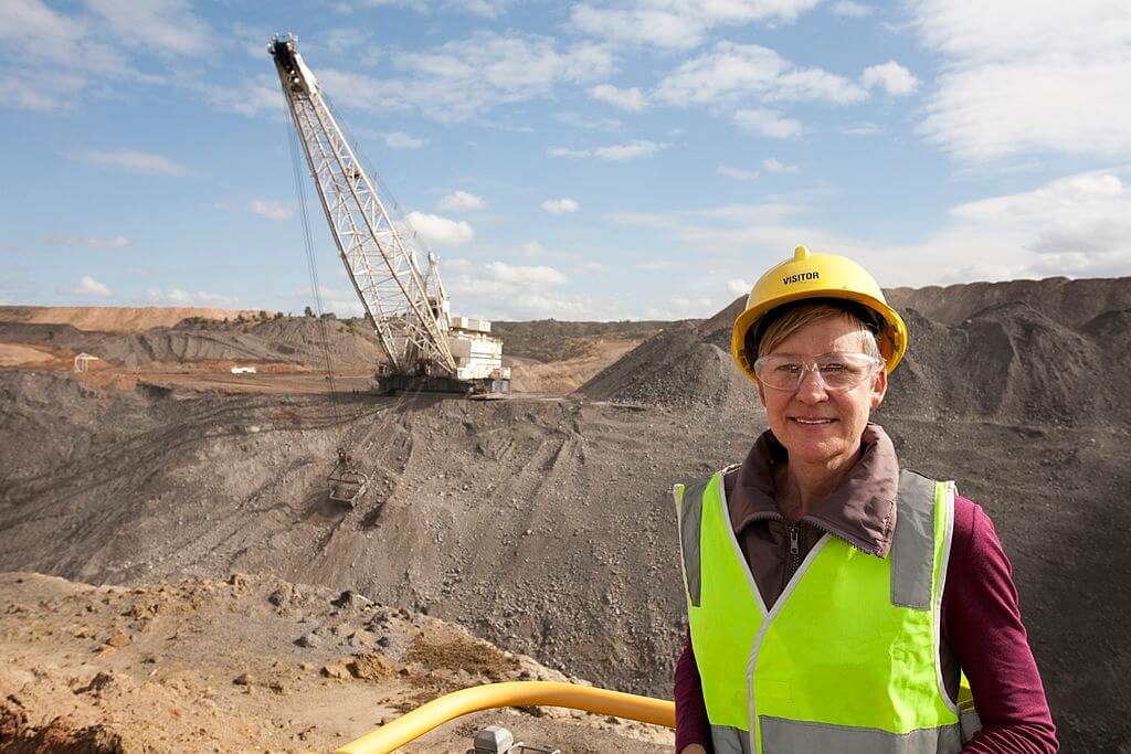 Mining and Industrial business sectors - 7 ways the mining sector can prepare for the coming economic era